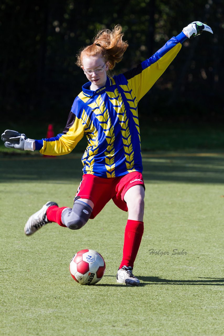 Bild 221 - C-Juniorinnen Kaltenkirchener TS - TuS Tensfeld : Ergebnis: 7:0